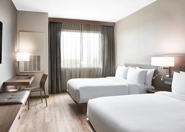 Ac Hotel By Marriott Miami Airport West/Doral