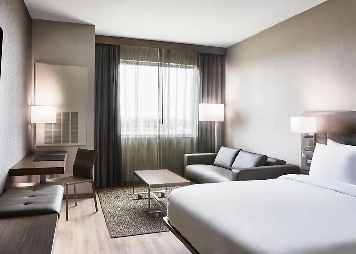 Ac Hotel By Marriott Miami Airport West/Doral